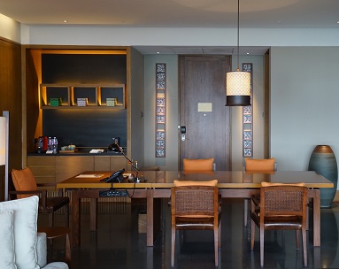 真真假假？實(shí)木家具定制別以為貴就能真