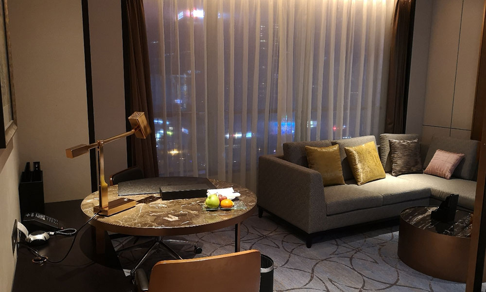 酒店家具，其關(guān)鍵是表面的面板挑選