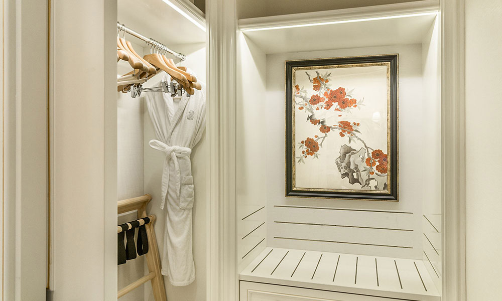 幾種方法教你如何在以假亂真的市場(chǎng)挑選實(shí)木酒店家具