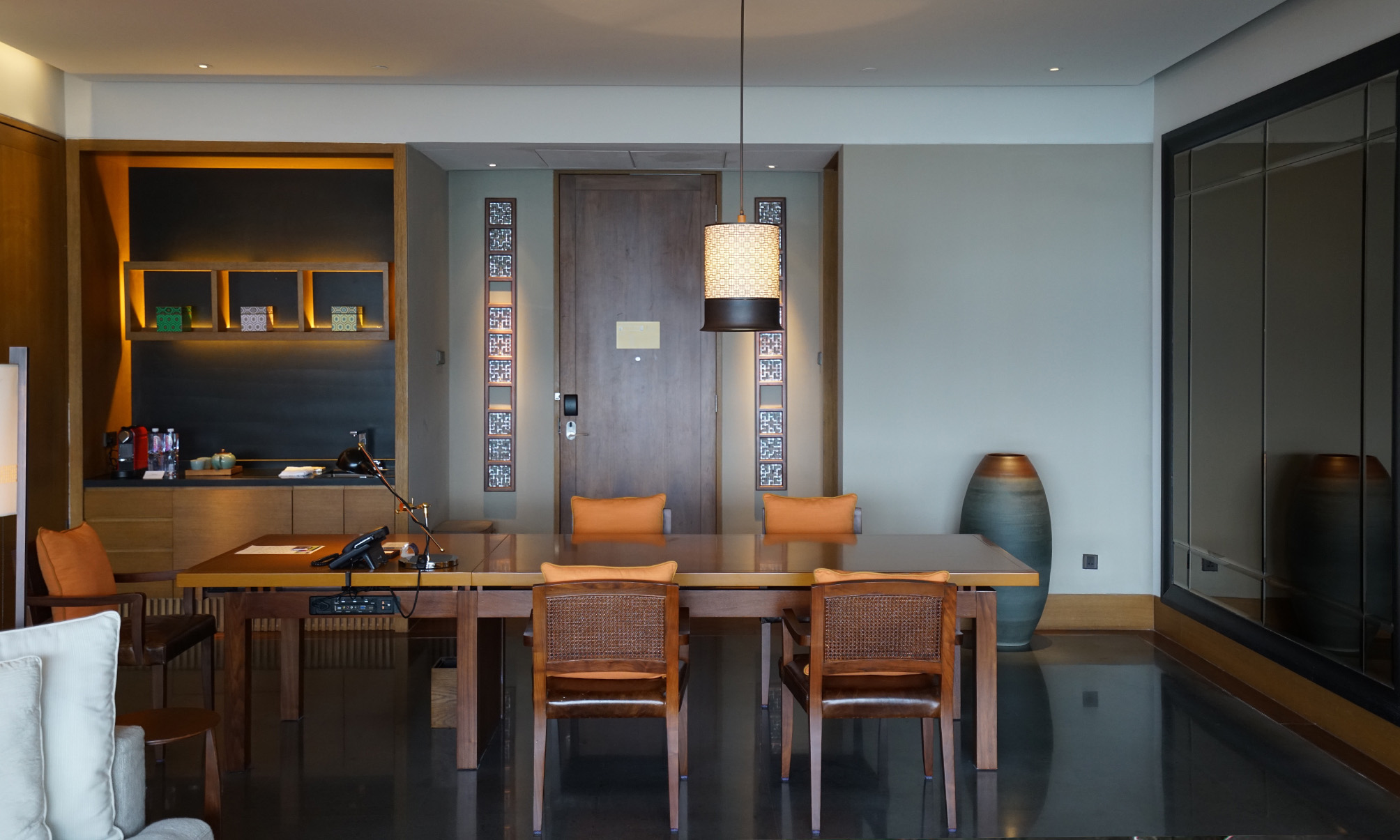 森源實(shí)木定制家具，展現(xiàn)酒店特色